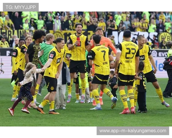 多特蒙德锁定德甲天才后卫，合同解约金惊呆媒体