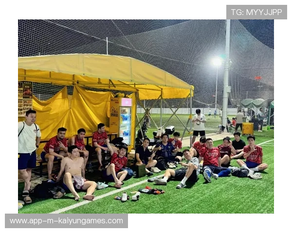 足球赛事是否鼓励本地原创音乐艺术深度融合，足球音乐会